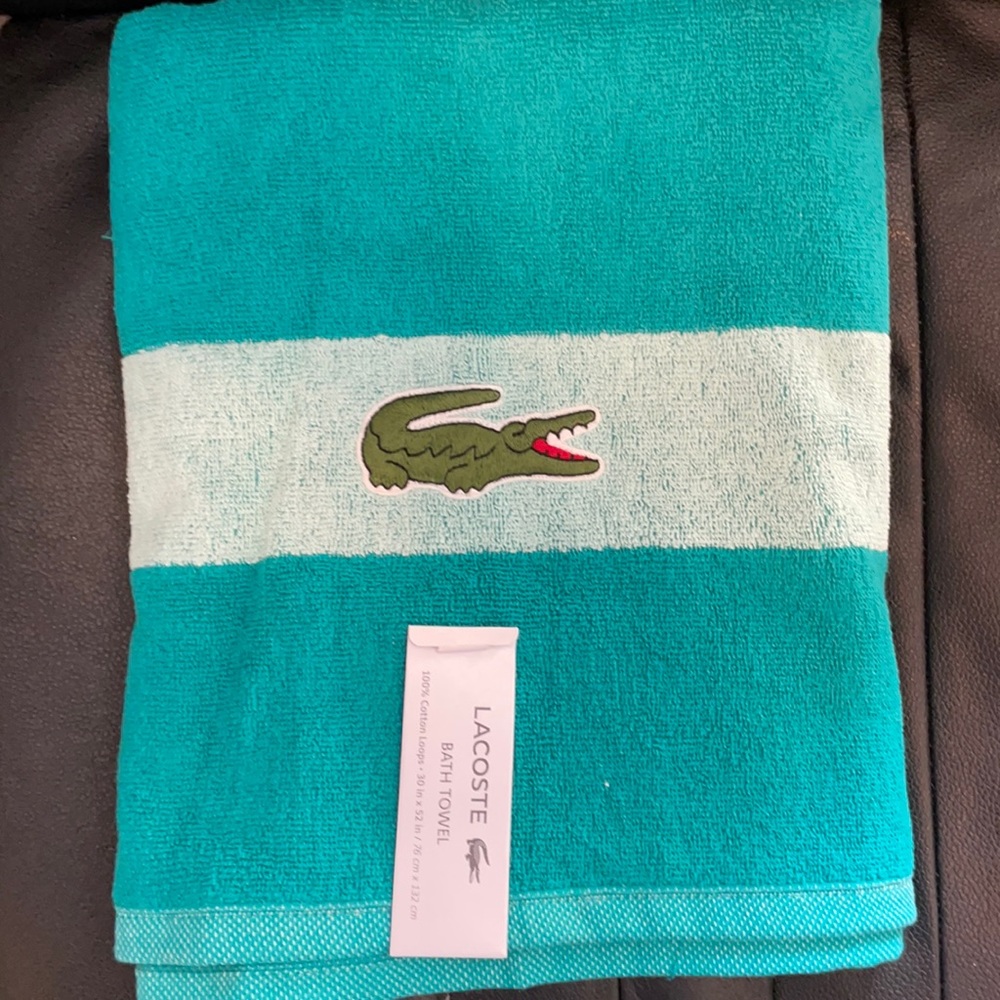 LOT of 4 Lacoste Bath Towel 30x52 green